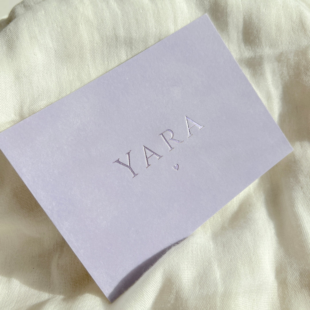 Geboortekaartje Yara op velvet