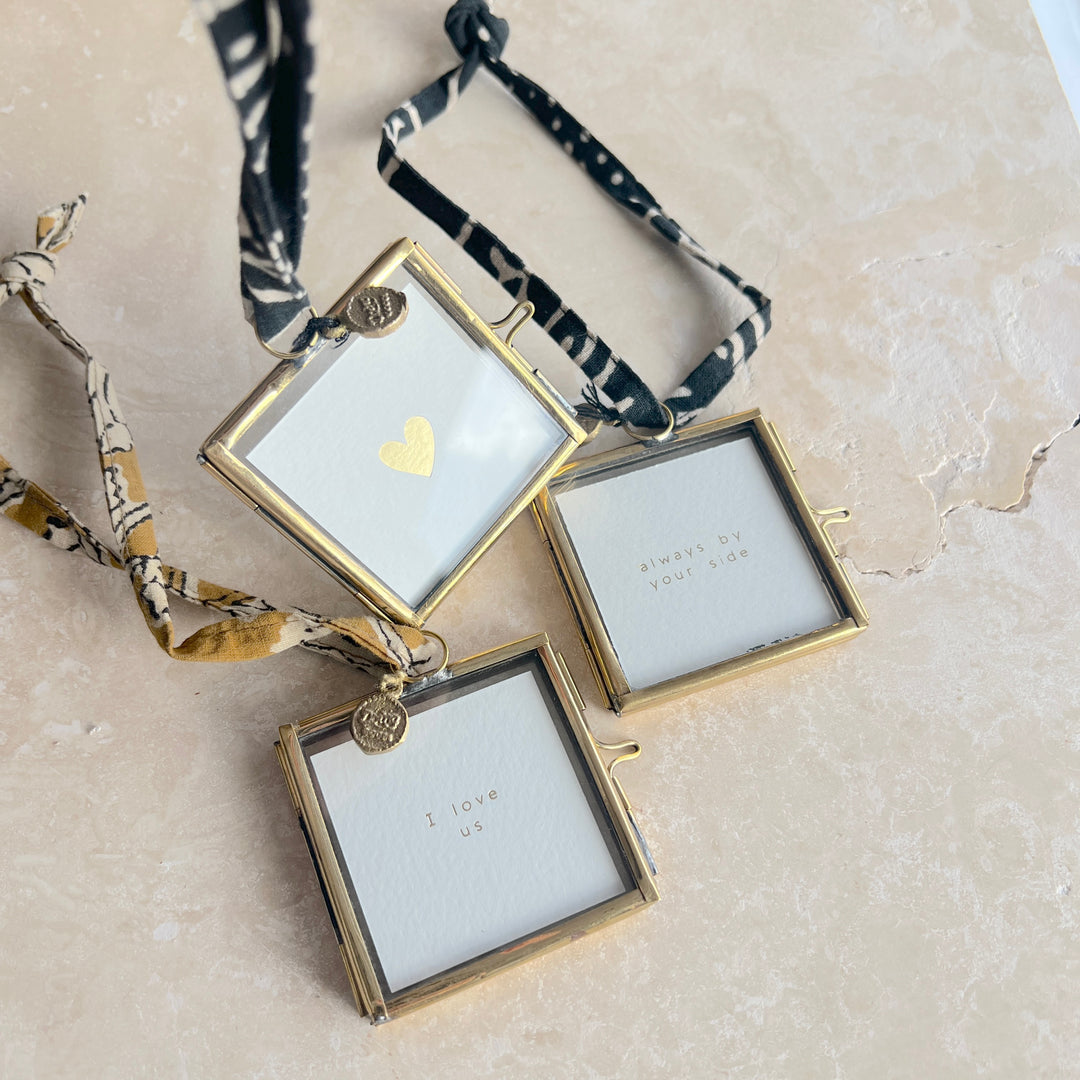 Mini frame Doing Goods zwart/wit