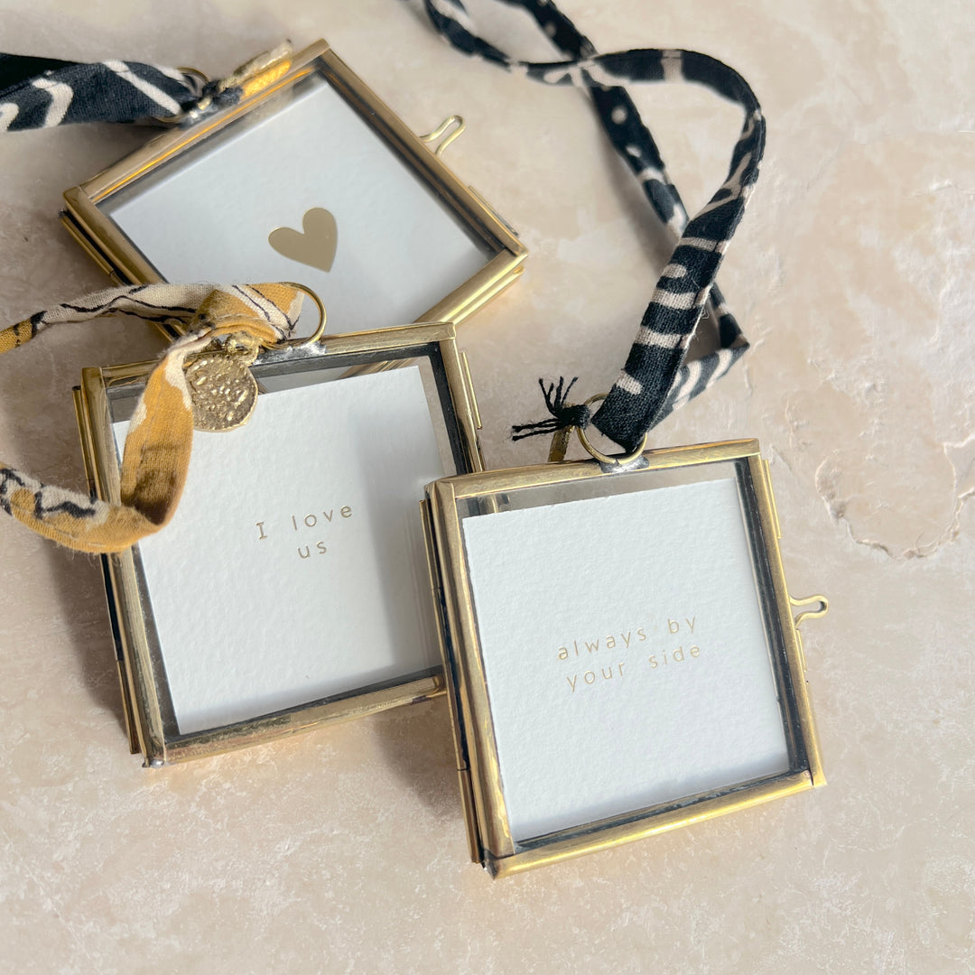 Mini frame Doing Goods zwart/wit